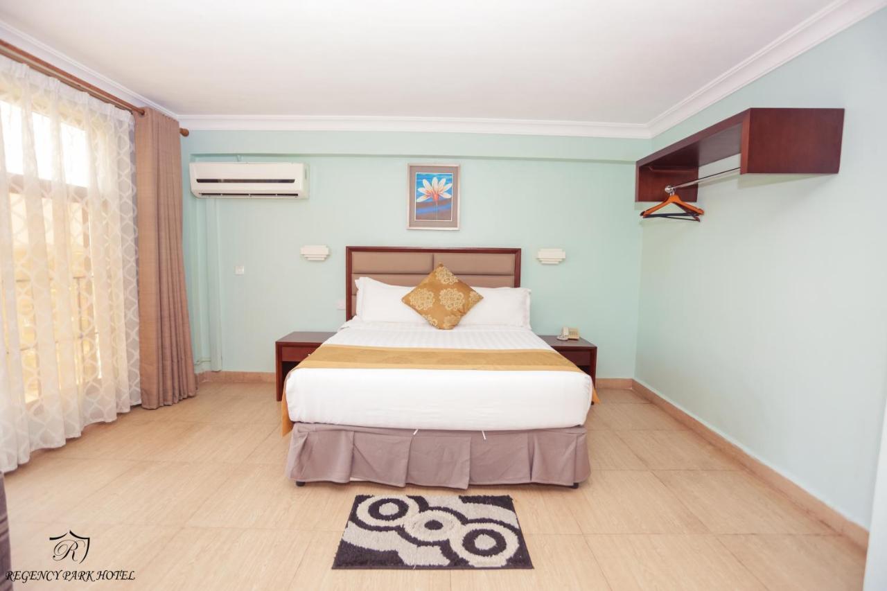 Regency Park Hotel Dar es Salaam Exteriör bild